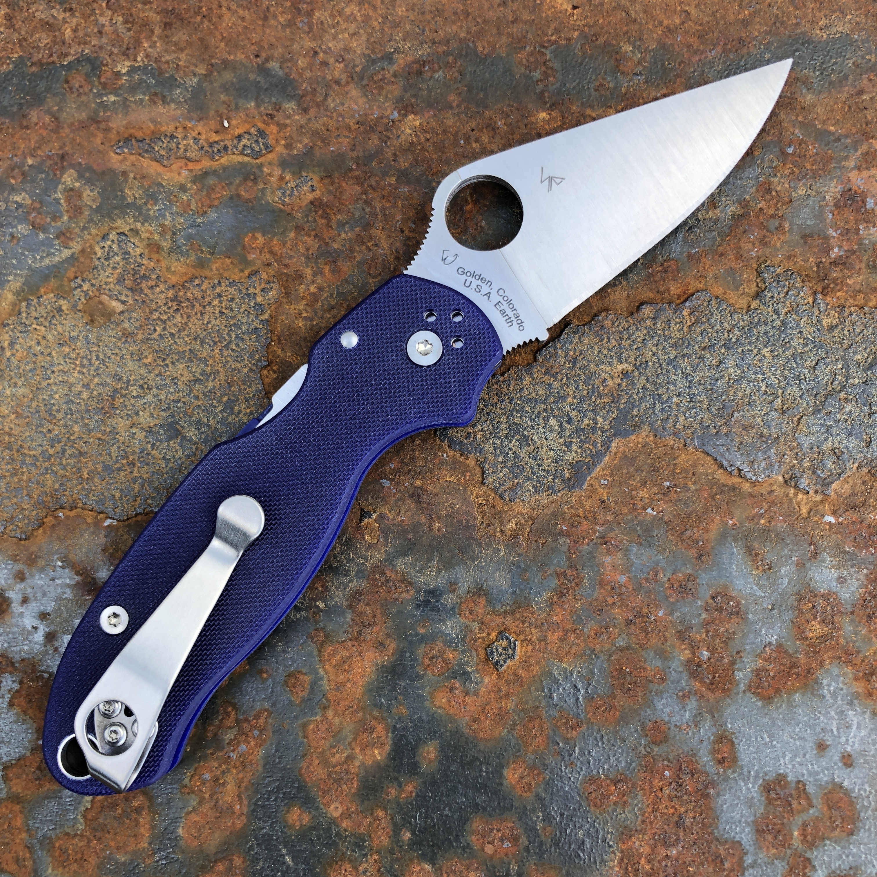 Spyderco Para 3 Dark Blue G10 Scales Satin S110V Blade Deep